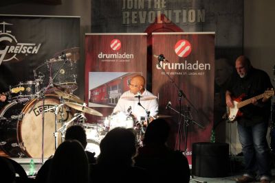 Drum Clinic mit Steve Ferrone 05.11.2015 – Bild 29 von 38