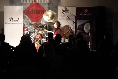 Drum Clinic mit Todd Sucherman 27.02.2015 – Bild 11 von 18