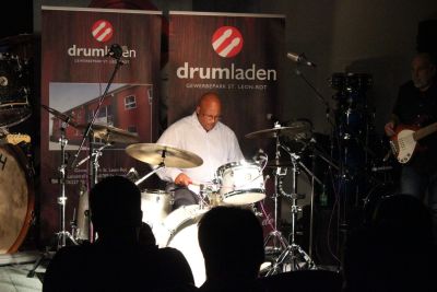 Drum Clinic mit Steve Ferrone 05.11.2015 – Bild 33 von 38