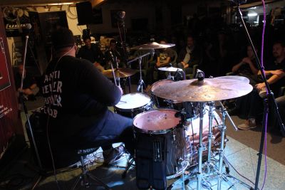 Drum Clinic mit Aaron Spears 31.10.2019 – Bild 19 von 54
