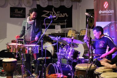 Drum-/ Percussion Clinic mit Alex Acuna 10.02.2017 – Bild 8 von 12