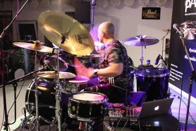Drum Clinic mit Gergo Borlai 26.09.2016 – Bild 9 von 18