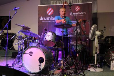 Drum Clinic mit Gregg Bissonette 19.11.2015 – Bild 15 von 24