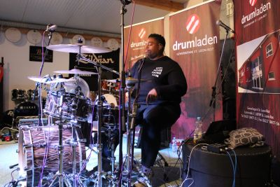 Drum Clinic mit Aaron Spears 31.10.2019 – Bild 16 von 54