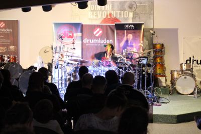Drum Clinic mit Eric Moore 17.09.2019 – Bild 29 von 46