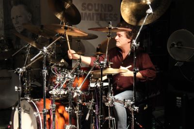 Drum Clinic mit Todd Sucherman 27.02.2015 – Bild 9 von 18