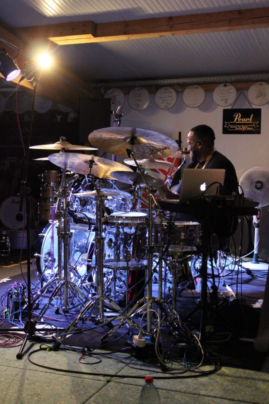 Drum Clinic mit Eric Moore 17.09.2019 – Bild 4 von 46