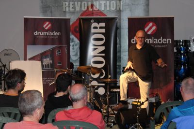 Drum Clinic mit Adam Nussbaum 21.02.2015 – Bild 5 von 17