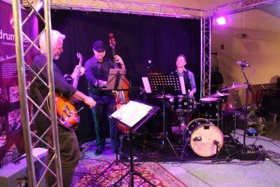 Daniel Glass Drum Clinic mit dem Daniel Glass Trio 25.09.2023 – Bild 3 von 4