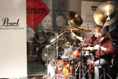 Drum Clinic mit Todd Sucherman 27.02.2015 – Bild 17 von 18