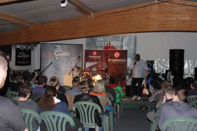 Drum Clinic mit Steve Ferrone 05.11.2015 – Bild 19 von 38