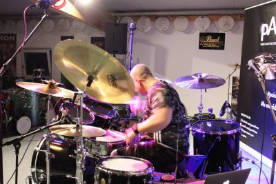 Drum Clinic mit Gergo Borlai 26.09.2016 – Bild 17 von 18