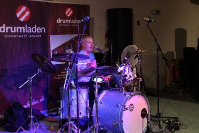 Drum Clinic mit Gregg Bissonette 19.11.2015 – Bild 18 von 24