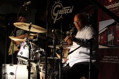 Drum Clinic mit Steve Ferrone 05.11.2015 – Bild 23 von 38