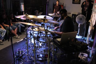 Drum Clinic mit Eric Moore 17.09.2019 – Bild 35 von 46