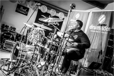 Drum Clinic mit Aaron Spears 31.10.2019 – Bild 52 von 54