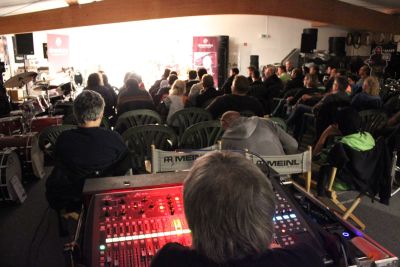 Drum Clinic mit Todd Sucherman 27.02.2015 – Bild 5 von 18