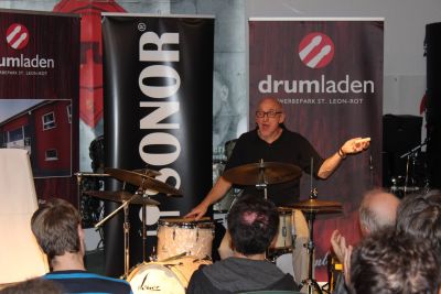 Drum Clinic mit Adam Nussbaum 21.02.2015 – Bild 16 von 17