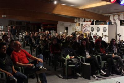 Drum Clinic mit Gregg Bissonette 19.11.2015 – Bild 24 von 24