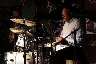 Drum Clinic mit Steve Ferrone 05.11.2015 – Bild 24 von 38